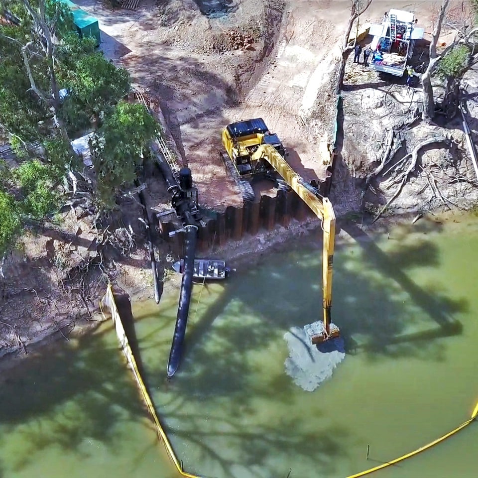 Murry River dredging with MOBA digging control